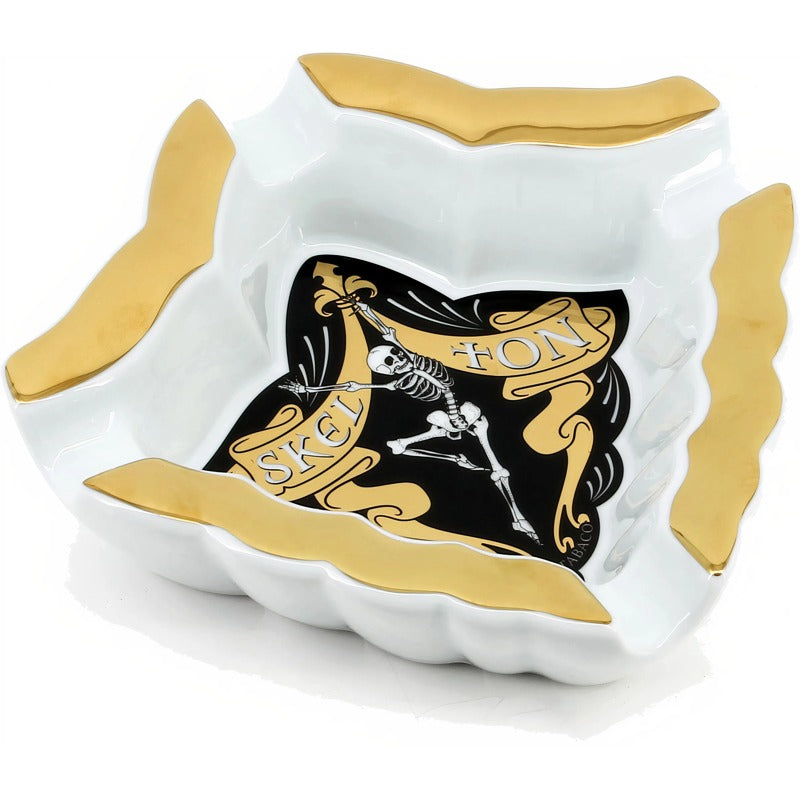 Cinzeiro para charutos Porcelana pintada a ouro - Mercado de Luxo - O Maior E-Commerce de Bens, Produtos e Serviços de Luxo do Brasil.