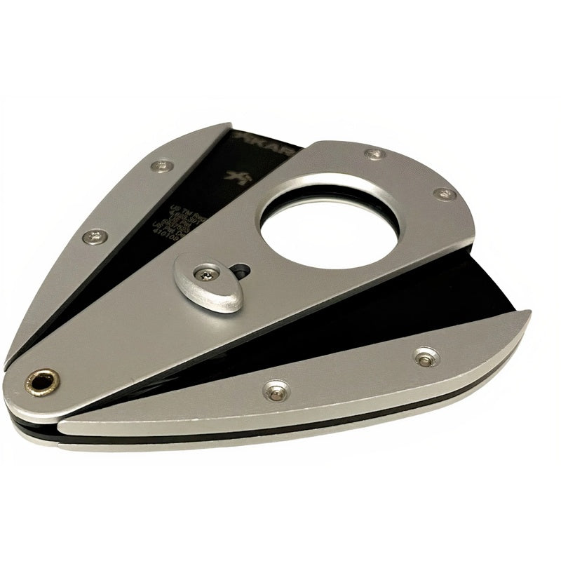 Cortador  XI1 Cutter Silver com Lâminas Pretas - Mercado de Luxo - O Maior E-Commerce de Bens, Produtos e Serviços de Luxo do Brasil.