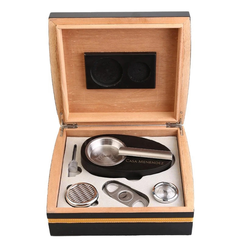 Umidor om Cinzeiro e Cortador - Preto - Mercado de Luxo - O Maior E-Commerce de Bens, Produtos e Serviços de Luxo do Brasil.