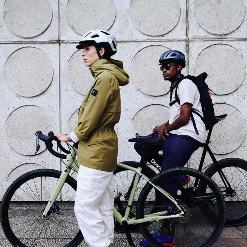 Capacete urbano Haki React MIPS - Mercado de Luxo - O Maior E-Commerce de Bens, Produtos e Serviços de Luxo do Brasil.