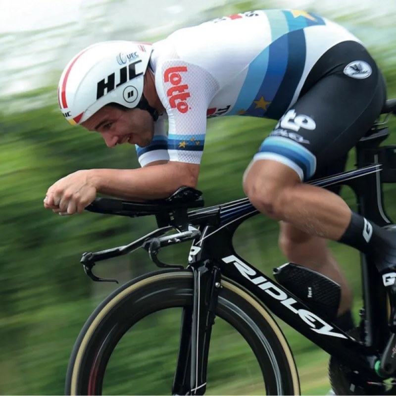 Capacete de contra-relógio Adwatt - Mercado de Luxo - O Maior E-Commerce de Bens, Produtos e Serviços de Luxo do Brasil.