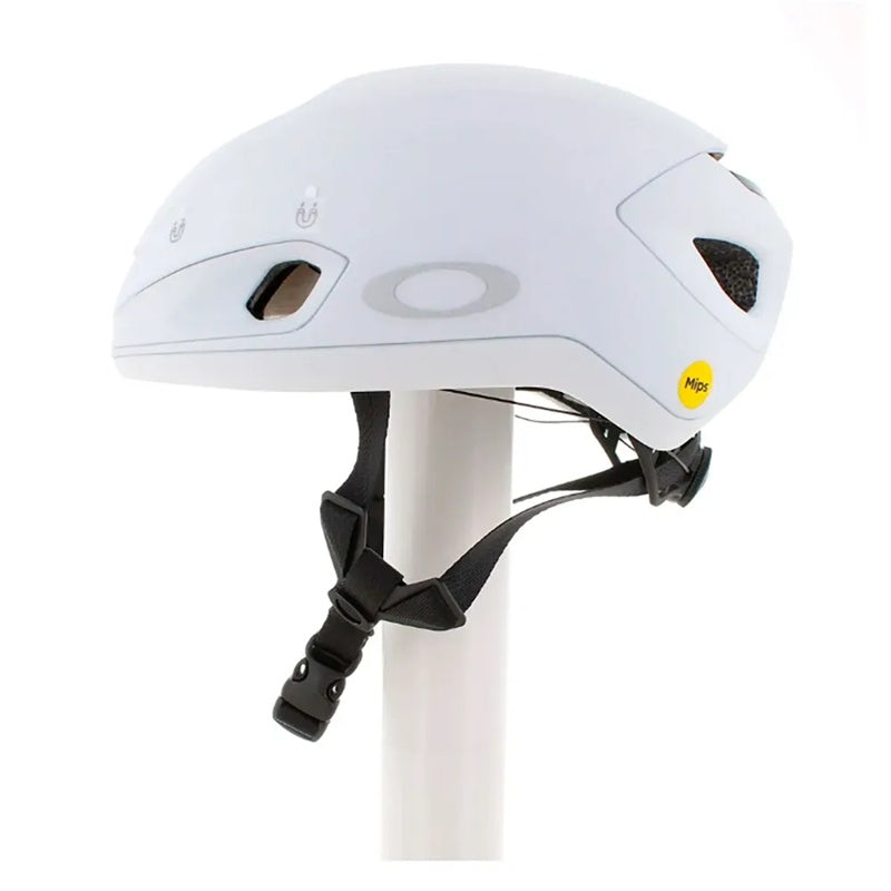 Capacete ARO7 MIPS - Mercado de Luxo - O Maior E-Commerce de Bens, Produtos e Serviços de Luxo do Brasil.