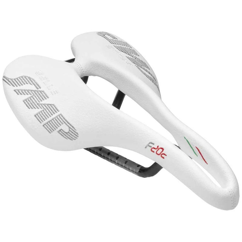 Selim F20C Carbon - Mercado de Luxo - O Maior E-Commerce de Bens, Produtos e Serviços de Luxo do Brasil.