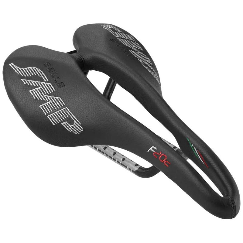 Selim F20C Carbon - Mercado de Luxo - O Maior E-Commerce de Bens, Produtos e Serviços de Luxo do Brasil.