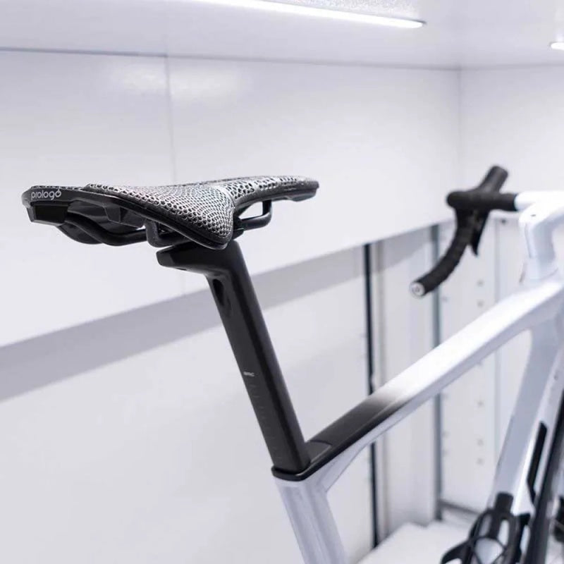 Selim Nago R4 Pas 3D Nack - Mercado de Luxo - O Maior E-Commerce de Bens, Produtos e Serviços de Luxo do Brasil.