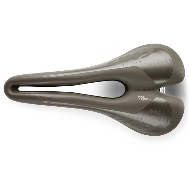 Selim Well Gel Gravel Carbon Rail - Mercado de Luxo - O Maior E-Commerce de Bens, Produtos e Serviços de Luxo do Brasil.