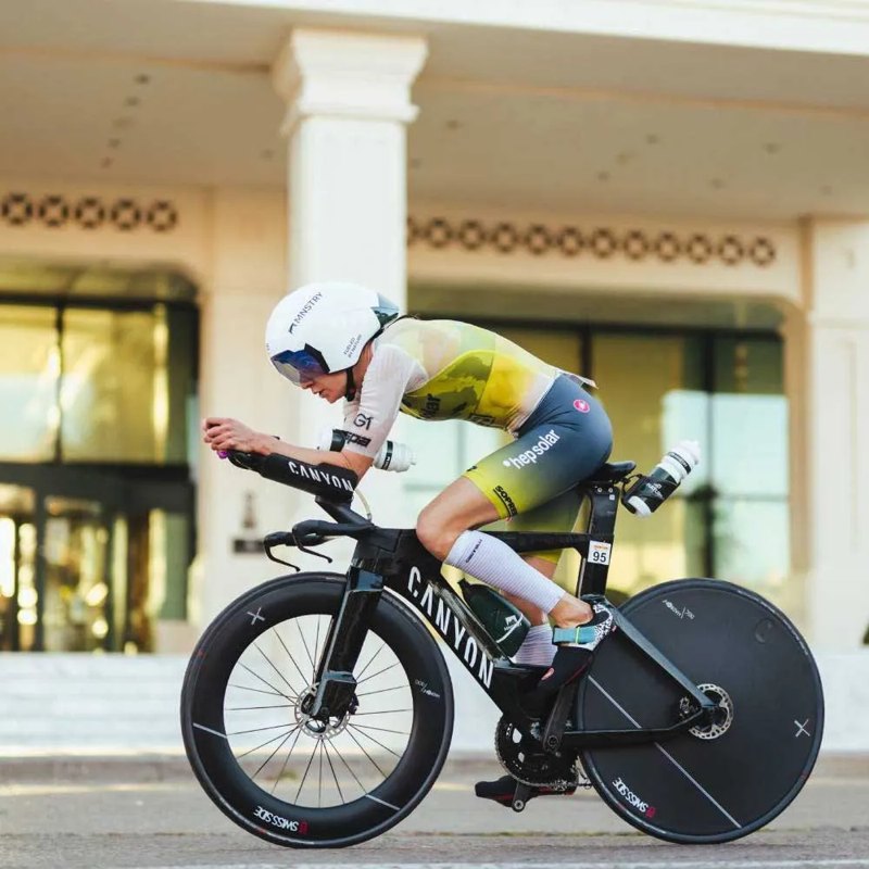 Selim SR Tri Women Mid Titanium - Mercado de Luxo - O Maior E-Commerce de Bens, Produtos e Serviços de Luxo do Brasil.