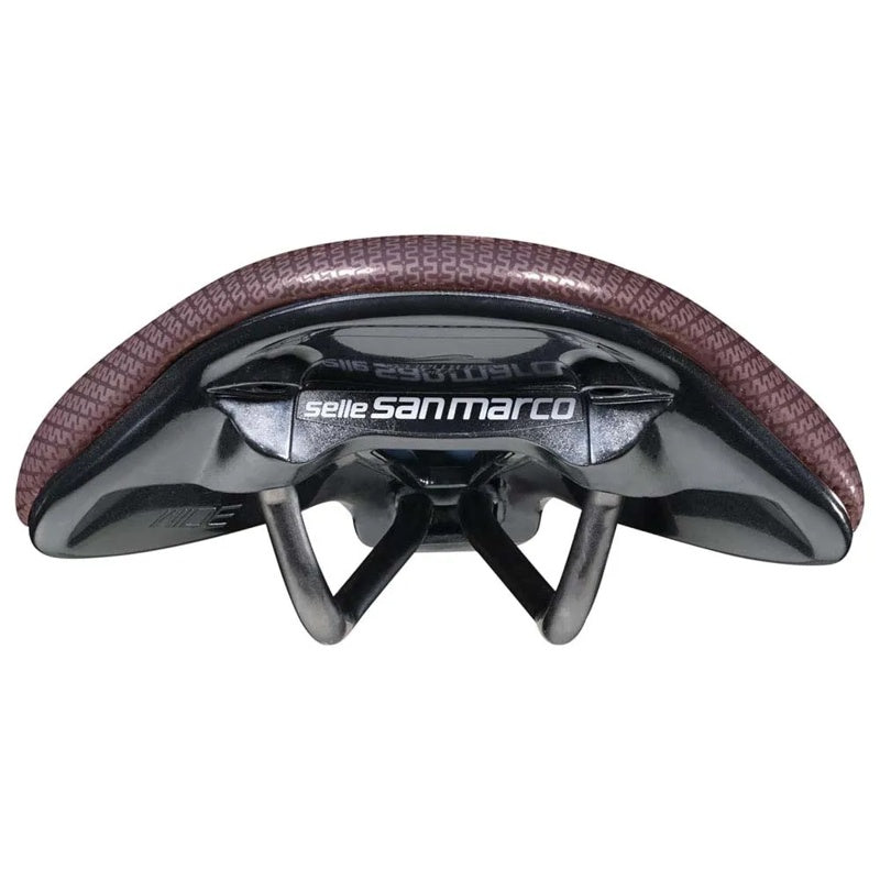 Selim ShortFit 2.0 Supercomfort Open-Fit Racing Wide - Mercado de Luxo - O Maior E-Commerce de Bens, Produtos e Serviços de Luxo do Brasil.