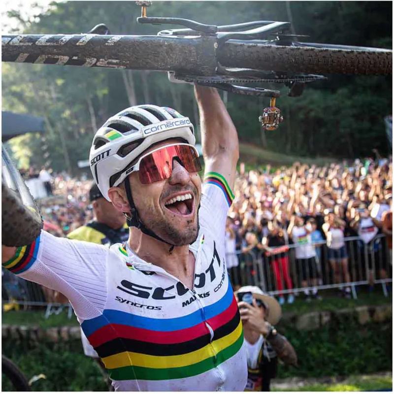 Pedais M2 Titanium Limited Edition - Mercado de Luxo - O Maior E-Commerce de Bens, Produtos e Serviços de Luxo do Brasil.