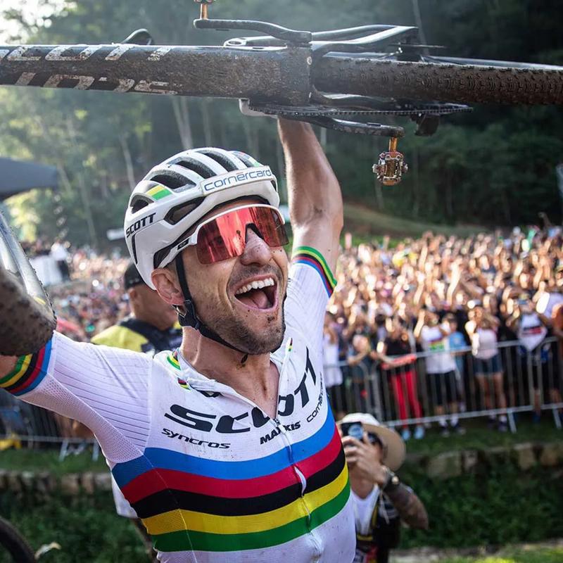 Pedais M2 Titanium - Mercado de Luxo - O Maior E-Commerce de Bens, Produtos e Serviços de Luxo do Brasil.