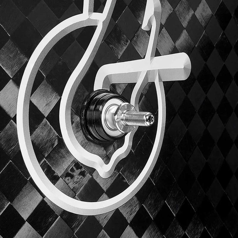 Roda traseira Ghibli Tubular Track - Mercado de Luxo - O Maior E-Commerce de Bens, Produtos e Serviços de Luxo do Brasil.