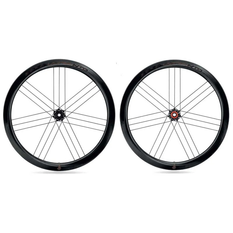 Conjunto de rodas de estrada Bora Ultra WTO C23 45 Disc Tubeless 2-Way Fit™ - Mercado de Luxo - O Maior E-Commerce de Bens, Produtos e Serviços de Luxo do Brasil.