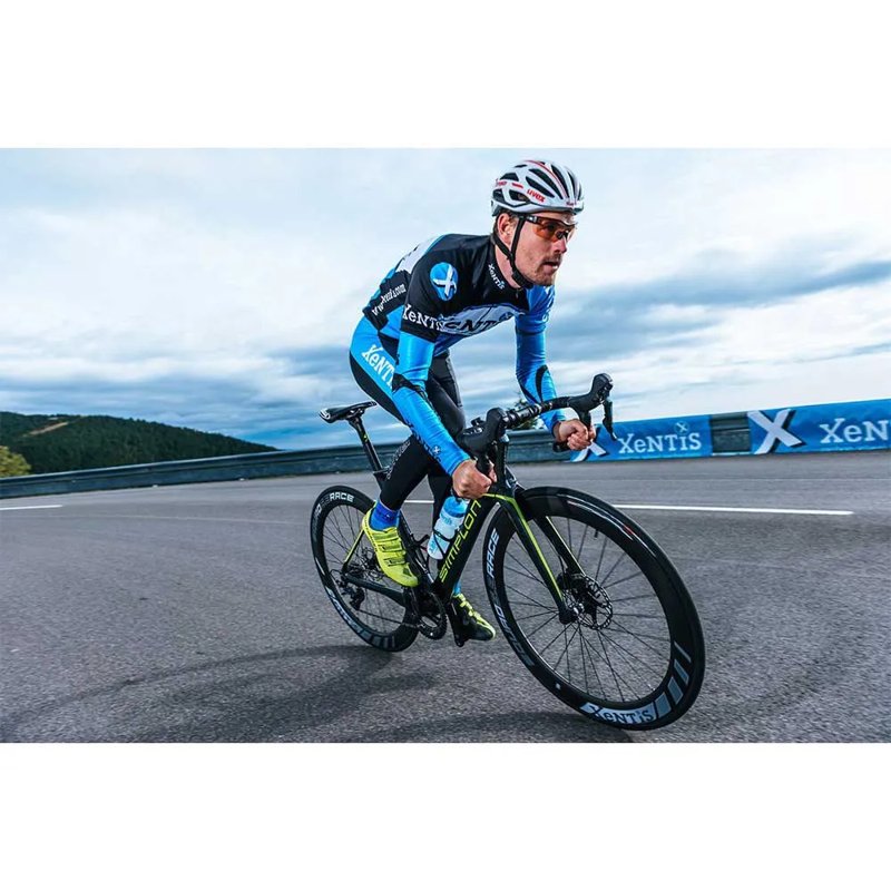 Conjunto de rodas de estrada Squad 4.2 Race Disc Tubeless - Mercado de Luxo - O Maior E-Commerce de Bens, Produtos e Serviços de Luxo do Brasil.
