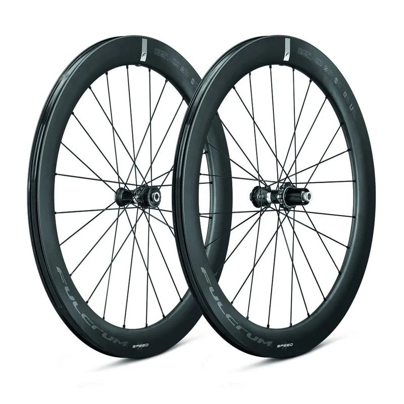 Conjunto de rodas de estrada Speed 57 DB 2WF Carbon 28´´ Disc - Mercado de Luxo - O Maior E-Commerce de Bens, Produtos e Serviços de Luxo do Brasil.