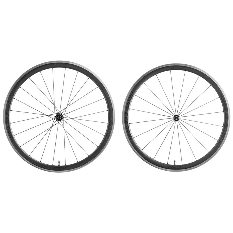 Conjunto de rodas de estrada GMR 38 Carbon Tubeless - Mercado de Luxo - O Maior E-Commerce de Bens, Produtos e Serviços de Luxo do Brasil.
