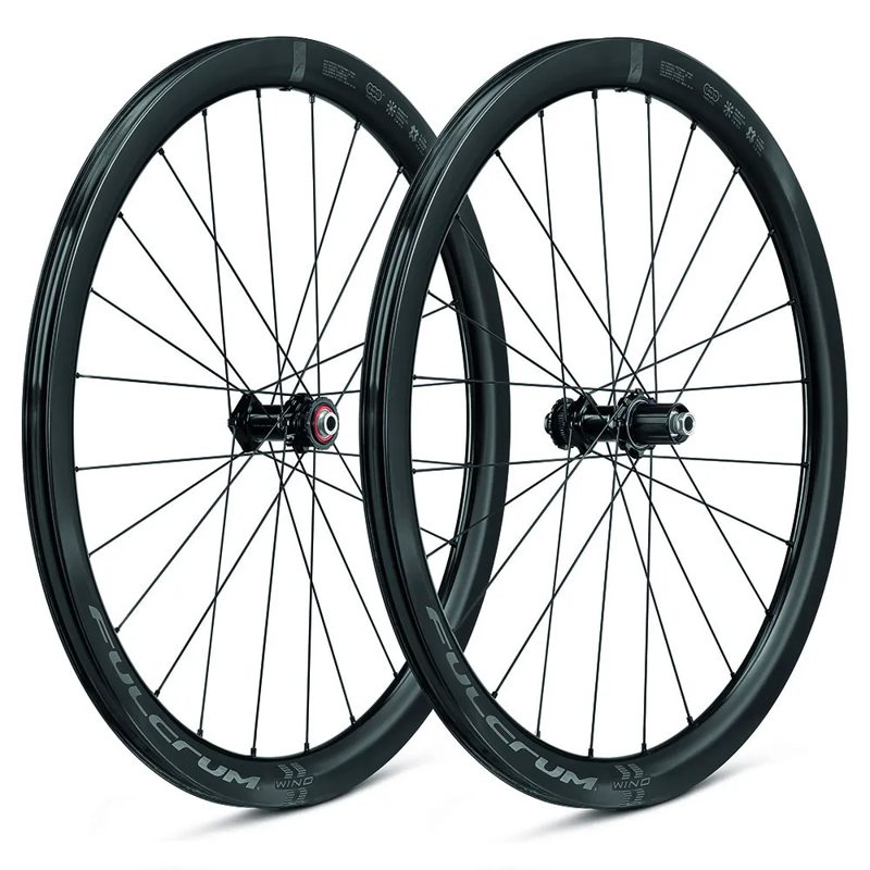 Conjunto de rodas de estrada Wind 42 DB Disc Tubeless - Mercado de Luxo - O Maior E-Commerce de Bens, Produtos e Serviços de Luxo do Brasil.