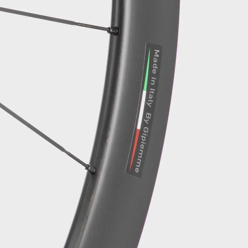 Conjunto de rodas de estrada GPM H40 Carbon V-Brake Tubeless - Mercado de Luxo - O Maior E-Commerce de Bens, Produtos e Serviços de Luxo do Brasil.