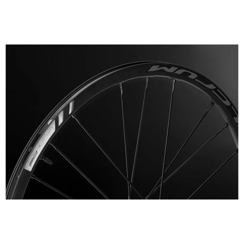 Conjunto de rodas de estrada Racing 0 DB 28´´ Tubeless - Mercado de Luxo - O Maior E-Commerce de Bens, Produtos e Serviços de Luxo do Brasil.