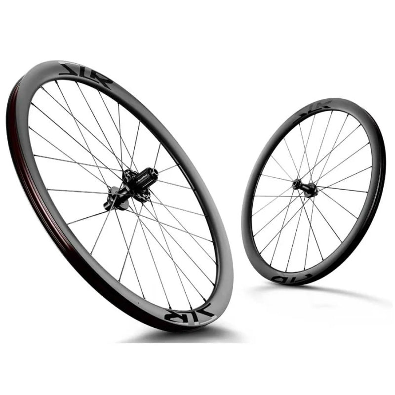 Roda dianteira de estrada SLR 1 CL Disc Tubeless - Mercado de Luxo - O Maior E-Commerce de Bens, Produtos e Serviços de Luxo do Brasil.