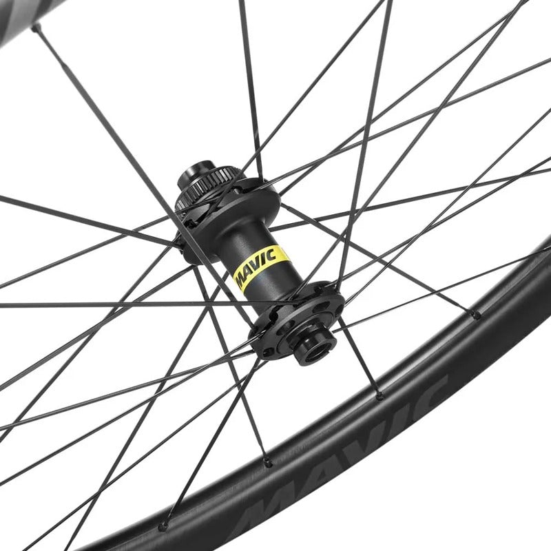 Roda dianteira de estrada Cosmic SL 45 CL Disc Tubeless - Mercado de Luxo - O Maior E-Commerce de Bens, Produtos e Serviços de Luxo do Brasil.