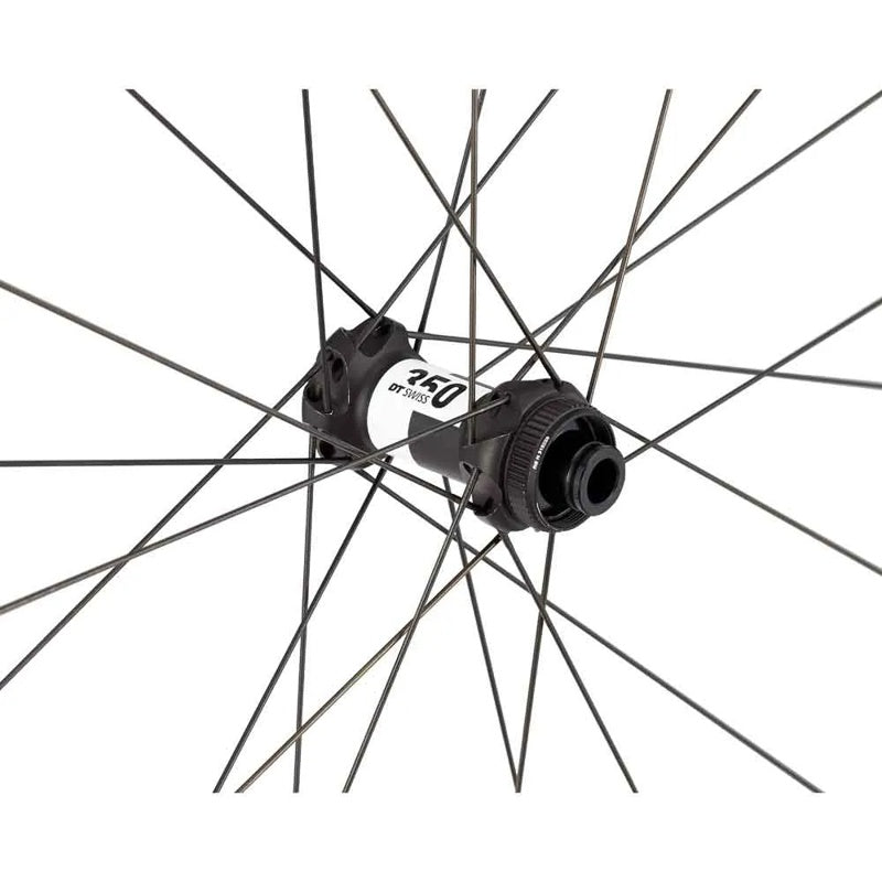 Roda traseira de estrada Roval Alpinist SLX Disc Tubeless - Mercado de Luxo - O Maior E-Commerce de Bens, Produtos e Serviços de Luxo do Brasil.
