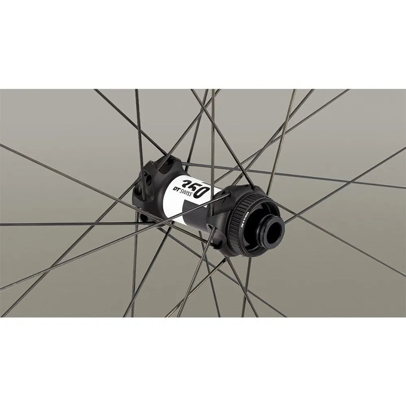 Roda dianteira de estrada Roval Alpinist SLX Disc Tubeless - Mercado de Luxo - O Maior E-Commerce de Bens, Produtos e Serviços de Luxo do Brasil.