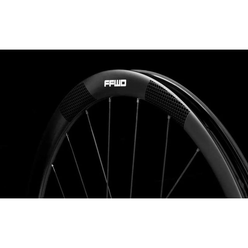 Conjunto de rodas de gravel Drift FCC CL Disc Tubeless - Mercado de Luxo - O Maior E-Commerce de Bens, Produtos e Serviços de Luxo do Brasil.