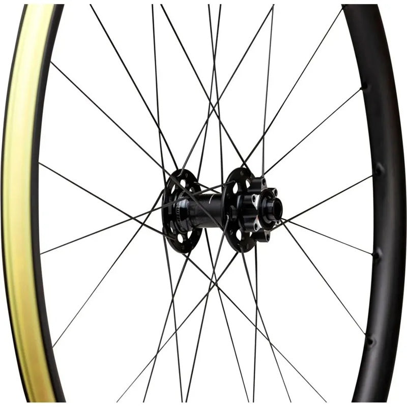 Roda dianteira de gravel CZR i23 28H 6B Disc Tubeless - Mercado de Luxo - O Maior E-Commerce de Bens, Produtos e Serviços de Luxo do Brasil.