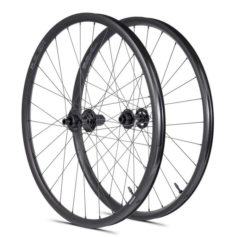 Conjunto de rodas de gravel Sinus Disc Tubeless - Mercado de Luxo - O Maior E-Commerce de Bens, Produtos e Serviços de Luxo do Brasil.