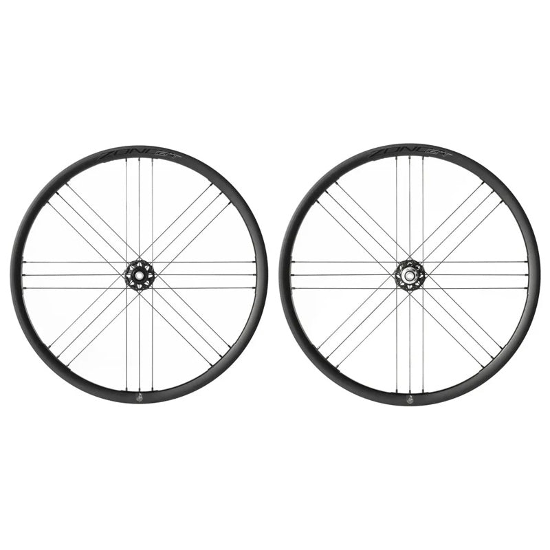 Conjunto de rodas de gravel Zonda GT 2WF CL Disc Tubeless - Mercado de Luxo - O Maior E-Commerce de Bens, Produtos e Serviços de Luxo do Brasil.