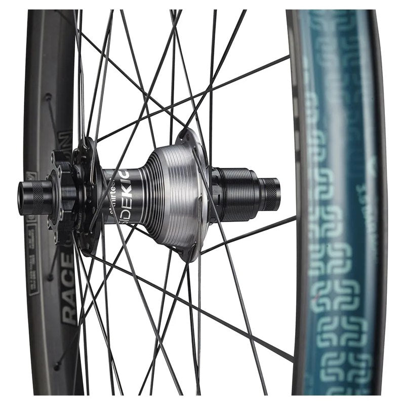 Roda traseira de MTB Sylvan Sidekick/Race 29´´ Carbon AM Disc 6B - Mercado de Luxo - O Maior E-Commerce de Bens, Produtos e Serviços de Luxo do Brasil.