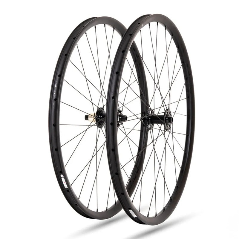 Conjunto de rodas MTB XC30 29´´ Carbon 6B Disc Boost Tubeless - Mercado de Luxo - O Maior E-Commerce de Bens, Produtos e Serviços de Luxo do Brasil.