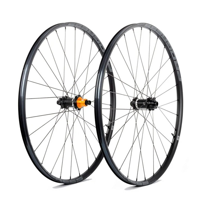 Conjunto de rodas MTB Dyn Ultra Boost 29´´ Disc Tubeless - Mercado de Luxo - O Maior E-Commerce de Bens, Produtos e Serviços de Luxo do Brasil.