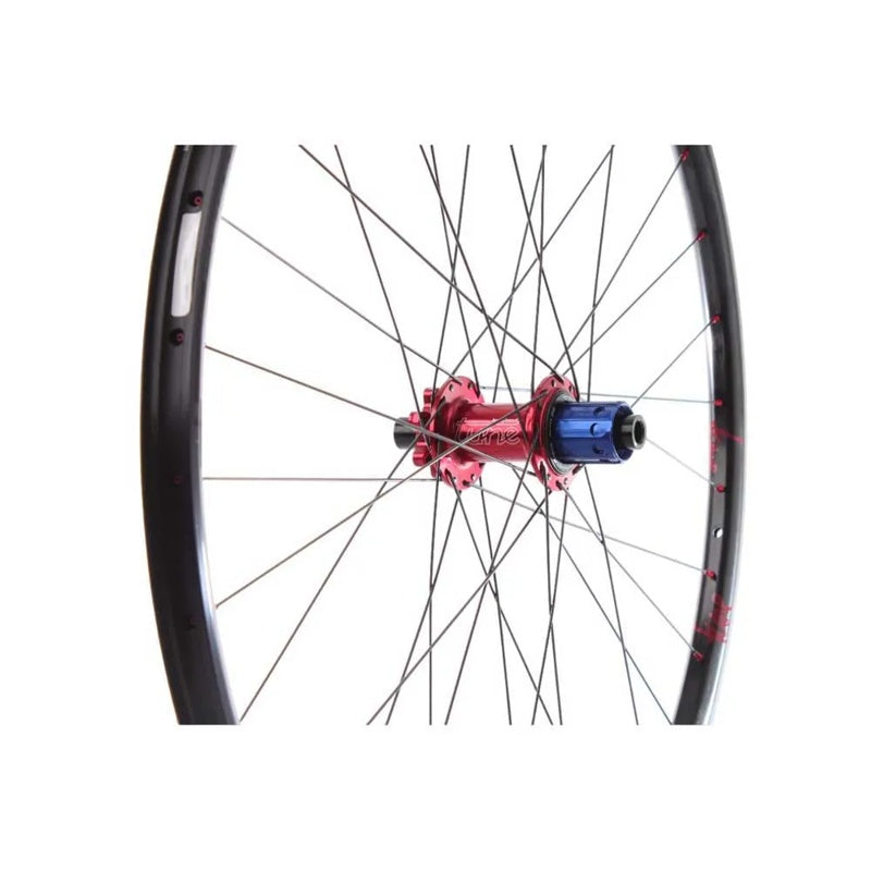 Roda traseira de MTB Race 23 29´´ Boost CL Disc Tubeless - Mercado de Luxo - O Maior E-Commerce de Bens, Produtos e Serviços de Luxo do Brasil.