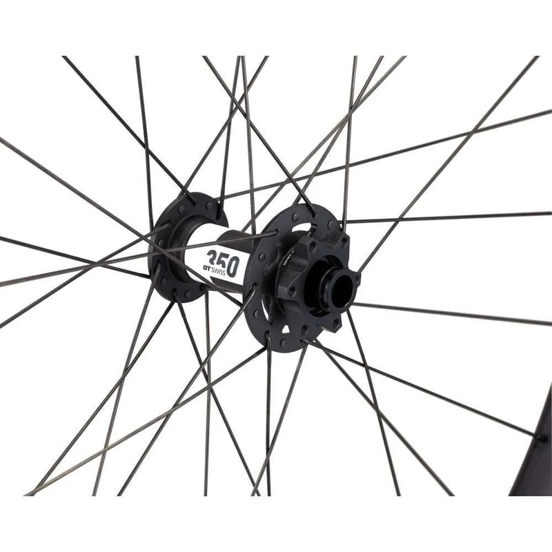 Roda dianteira de BTT Roval Traverse 350 29´´ 6B Disc - Mercado de Luxo - O Maior E-Commerce de Bens, Produtos e Serviços de Luxo do Brasil.
