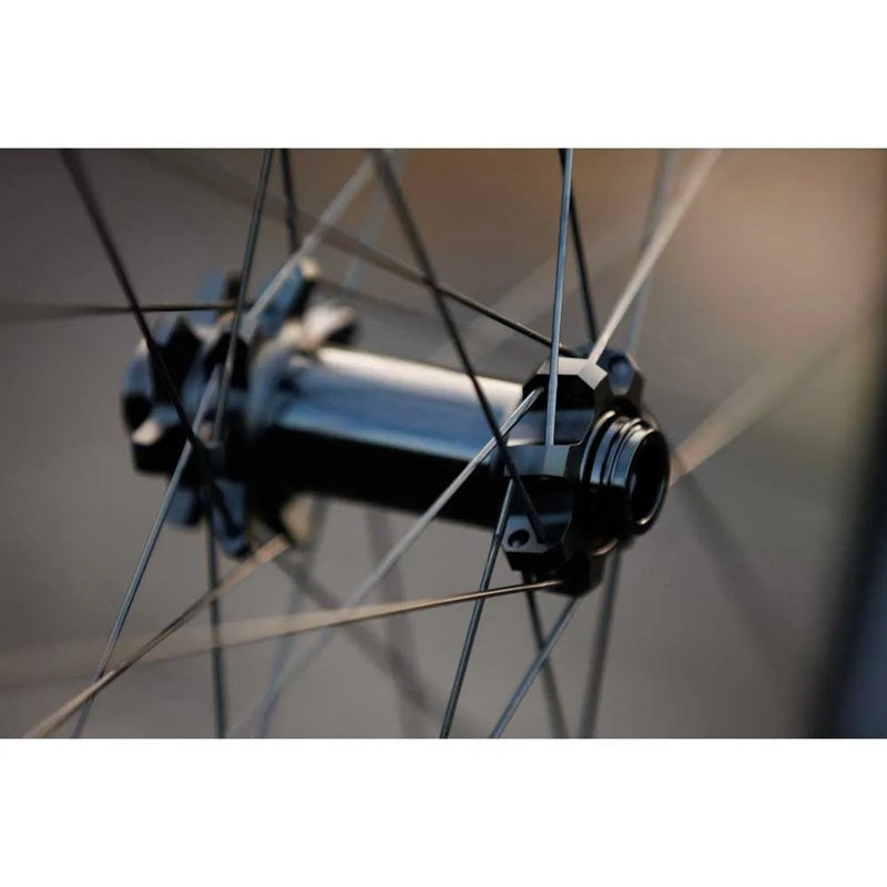 Roda dianteira de BTT TRA 29´´ Boost 6B Disc Tubeless Hookless - Mercado de Luxo - O Maior E-Commerce de Bens, Produtos e Serviços de Luxo do Brasil.