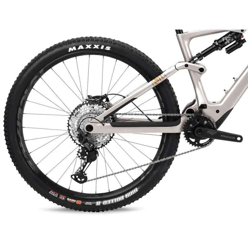 Bicicleta elétrica de MTB Ilynx Trail Carbon 8.8 2EXMAG Gen2 29´´ XT 2023 - Mercado de Luxo - O Maior E-Commerce de Bens, Produtos e Serviços de Luxo do Brasil.