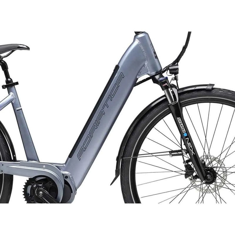 Bicicleta elétrica 3 King 700 m81 - Mercado de Luxo - O Maior E-Commerce de Bens, Produtos e Serviços de Luxo do Brasil.