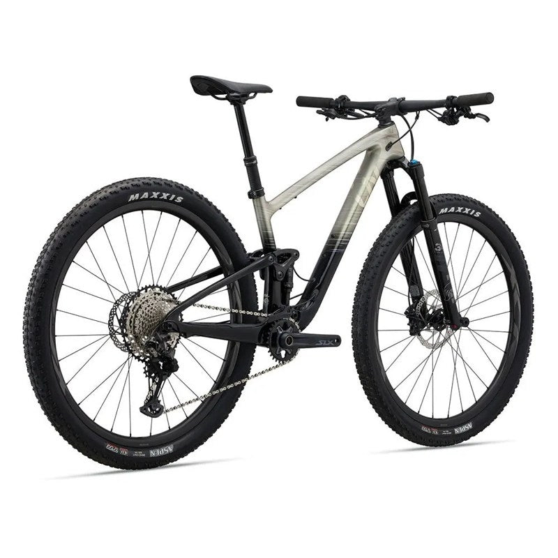 Bicicleta de MTB Pique Advanced 29 2 29´´ XT M8100. Shadow + 2024 - Mercado de Luxo - O Maior E-Commerce de Bens, Produtos e Serviços de Luxo do Brasil.