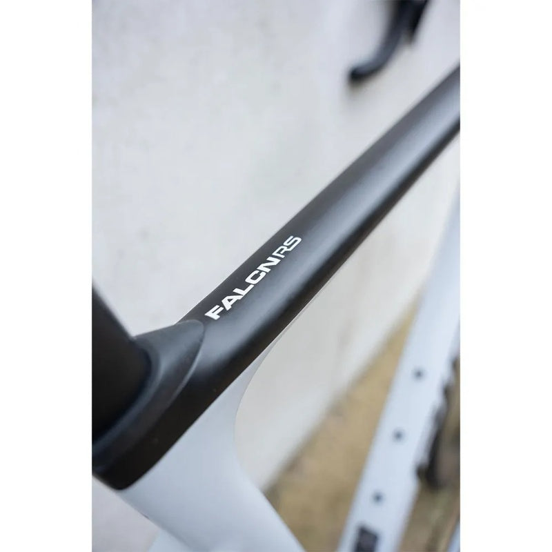 Bicicleta de estrada Falcn RS Ultegra Di2 2024 - Mercado de Luxo - O Maior E-Commerce de Bens, Produtos e Serviços de Luxo do Brasil.