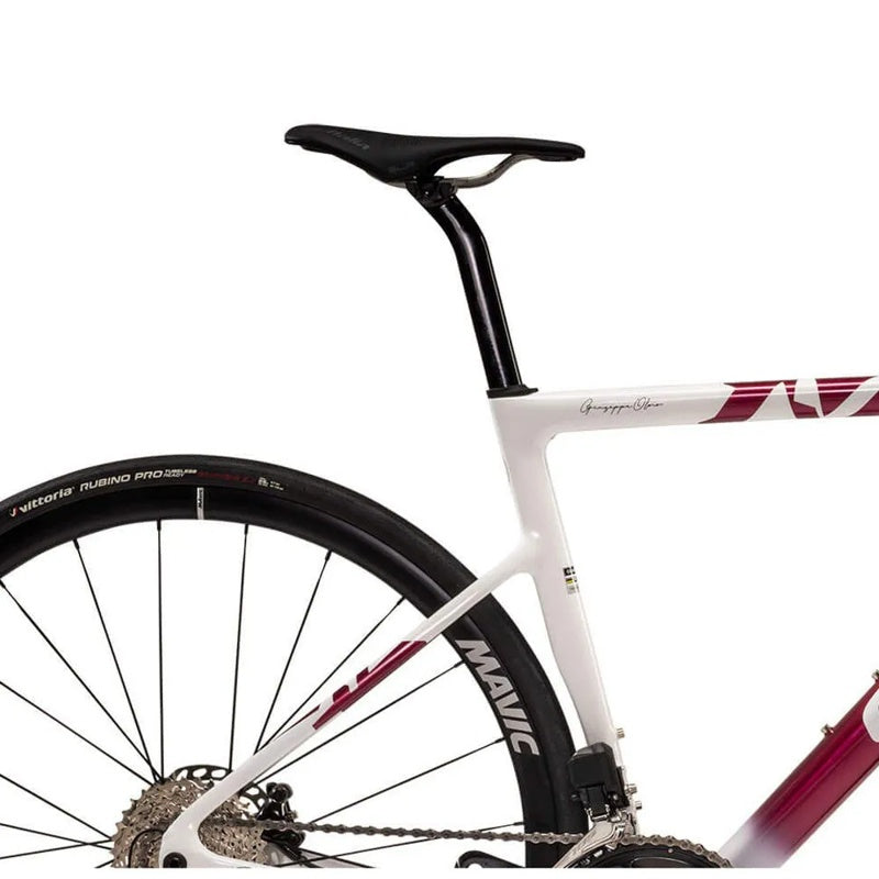 Bicicleta de estrada Nerax 105 Di2 2024 - Mercado de Luxo - O Maior E-Commerce de Bens, Produtos e Serviços de Luxo do Brasil.