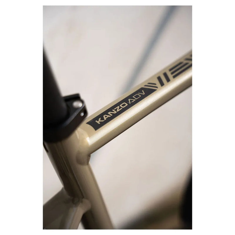Bicicleta de gravel Kanzo Adventure Alu GRX600 2024 - Mercado de Luxo - O Maior E-Commerce de Bens, Produtos e Serviços de Luxo do Brasil.
