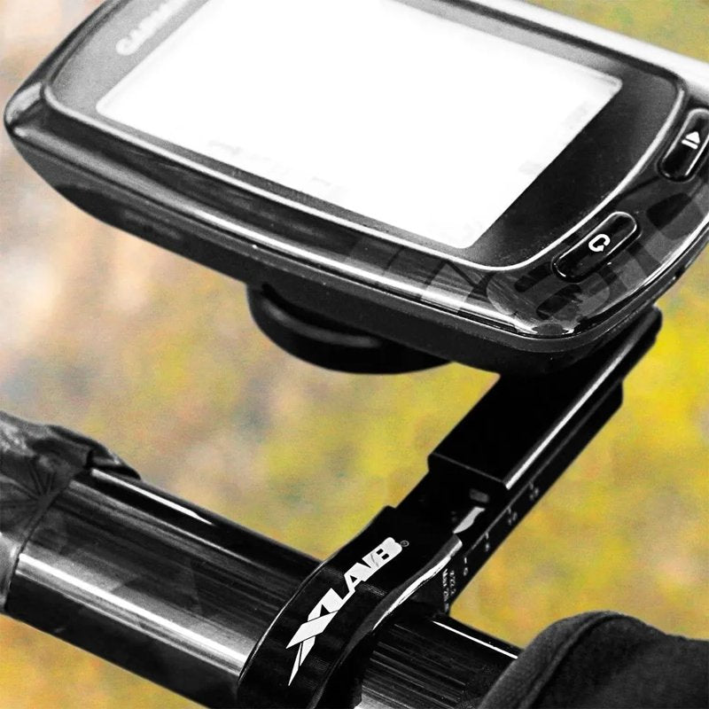 Suporte para ciclocomputador C-Fast Versadjust Garmin/Wahoo - Mercado de Luxo - O Maior E-Commerce de Bens, Produtos e Serviços de Luxo do Brasil.