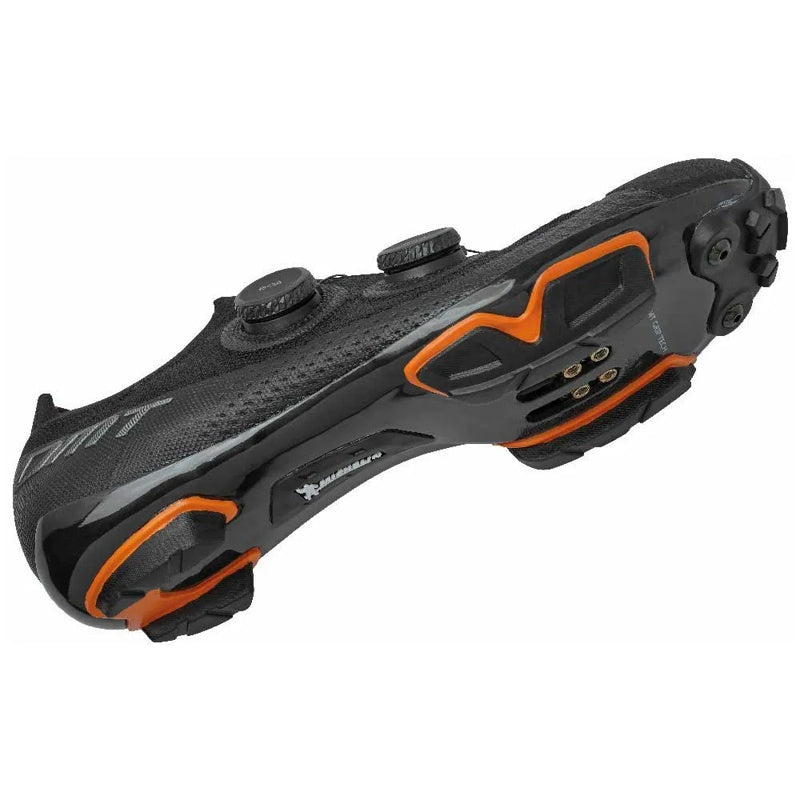 Sapatilhas MTB KM0 - Mercado de Luxo - O Maior E-Commerce de Bens, Produtos e Serviços de Luxo do Brasil.