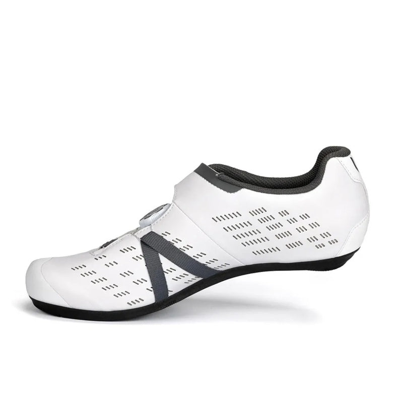 Sapatos de estrada Cento - Mercado de Luxo - O Maior E-Commerce de Bens, Produtos e Serviços de Luxo do Brasil.