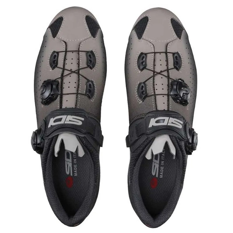 Sapatos de estrada Genius 10 - Mercado de Luxo - O Maior E-Commerce de Bens, Produtos e Serviços de Luxo do Brasil.