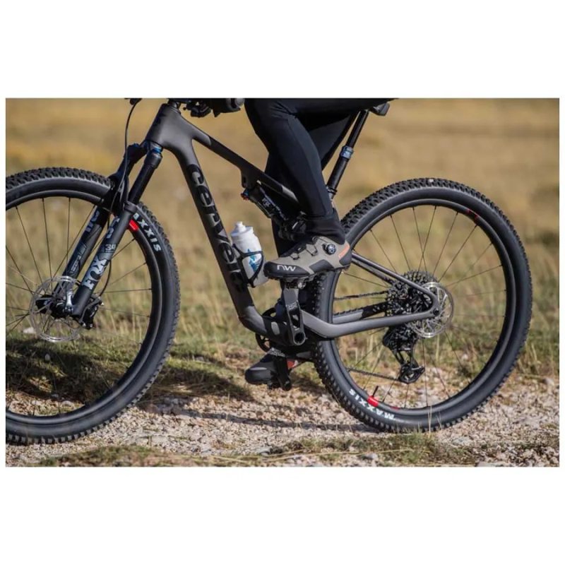 Sapatilhas MTB Celsius XC GTX - Mercado de Luxo - O Maior E-Commerce de Bens, Produtos e Serviços de Luxo do Brasil.