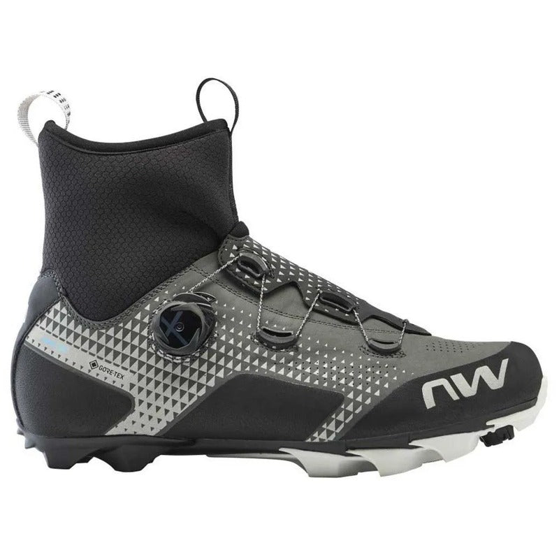 Sapatilhas MTB Celsius XC Arctic Goretex - Mercado de Luxo - O Maior E-Commerce de Bens, Produtos e Serviços de Luxo do Brasil.
