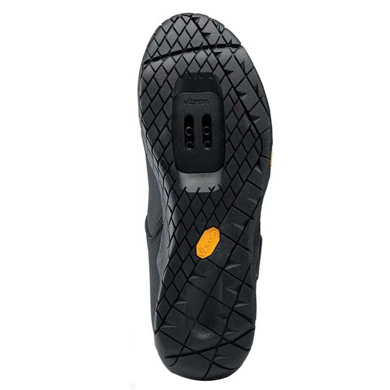 Sapatilhas MTB Overland Plus - Mercado de Luxo - O Maior E-Commerce de Bens, Produtos e Serviços de Luxo do Brasil.