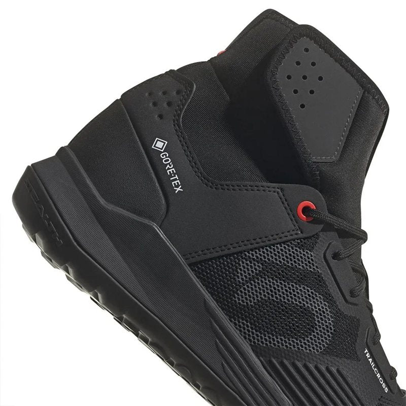 Sapatos de caminhada Trailcross Goretex - Mercado de Luxo - O Maior E-Commerce de Bens, Produtos e Serviços de Luxo do Brasil.
